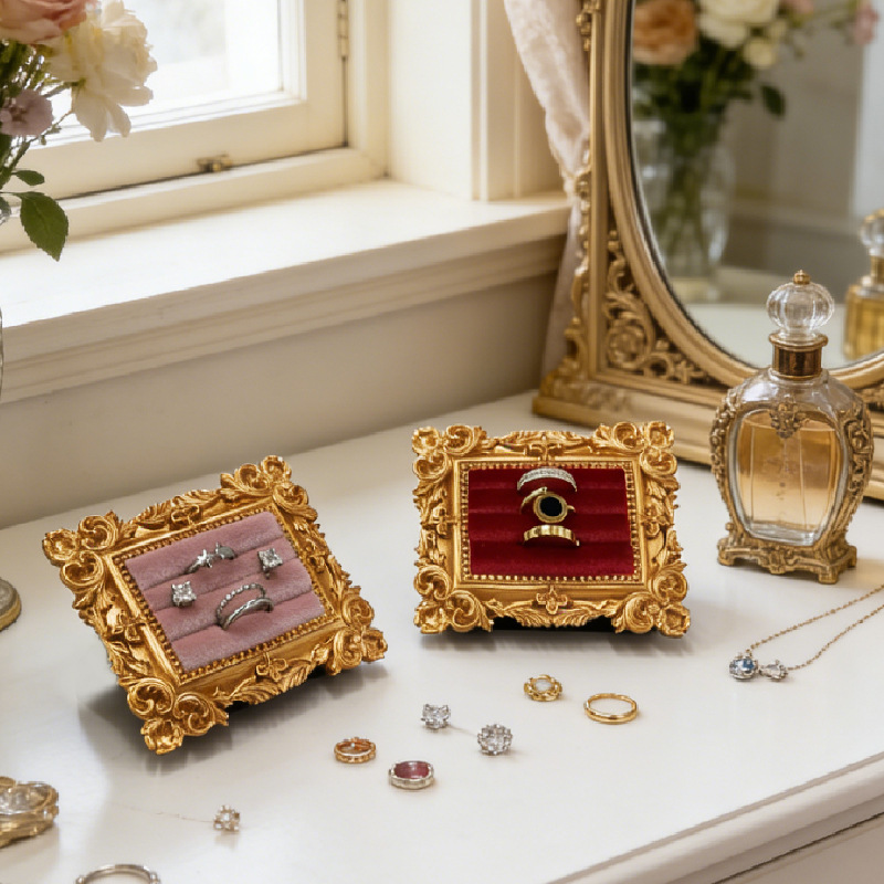Body Jewelry Websites - Винтажная подставка для колец в виде